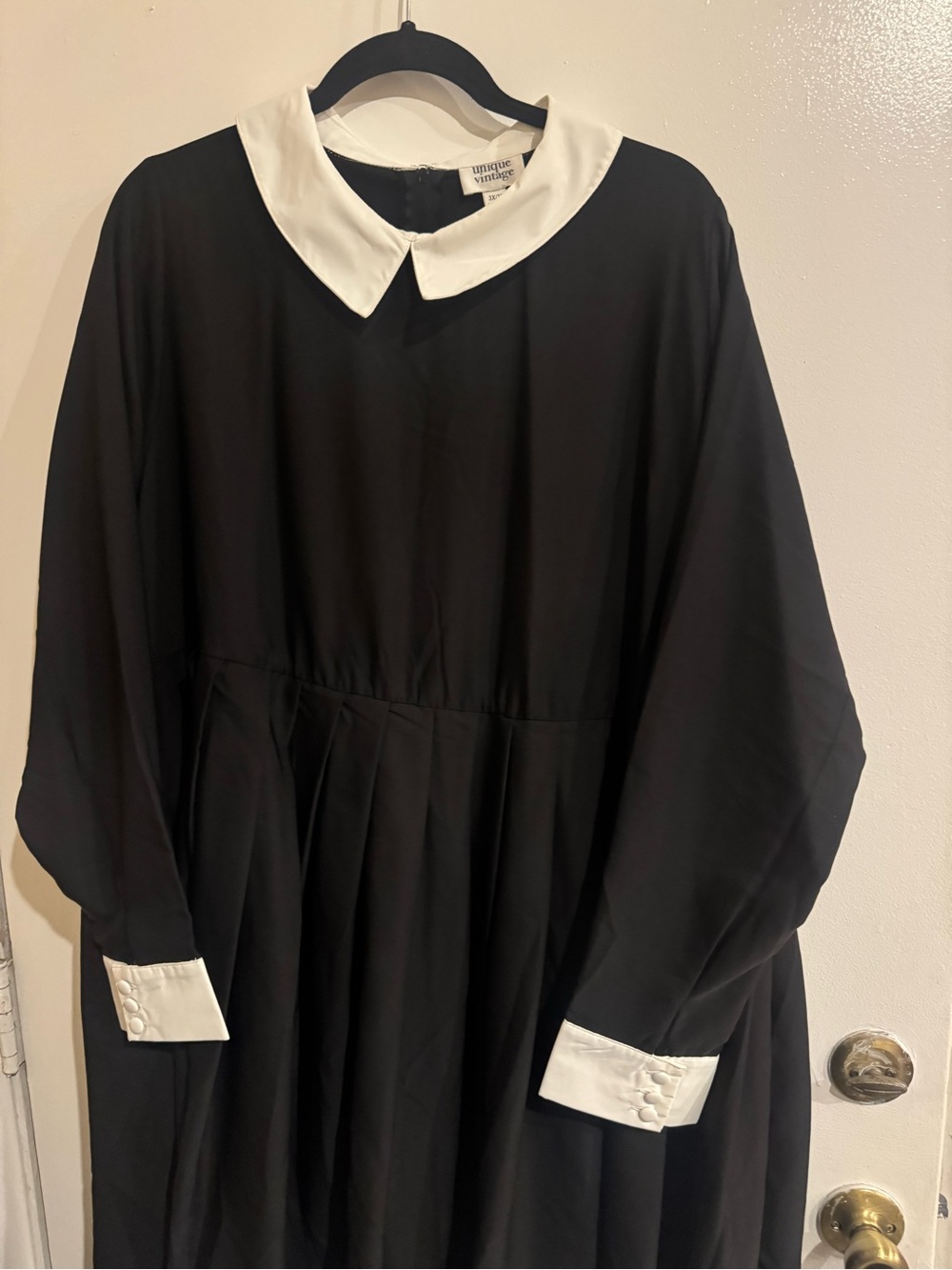 Unique Vintage Black Dress with White Peter Pan Collar and Cuffs - Picture 2 of 6